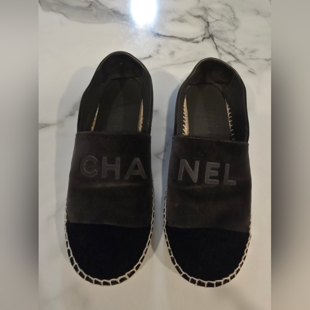 CHANEL Black And Dark Olive Velvet Espadrilles 39 / 8